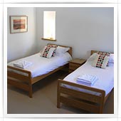 Twin beds in bedroom 4